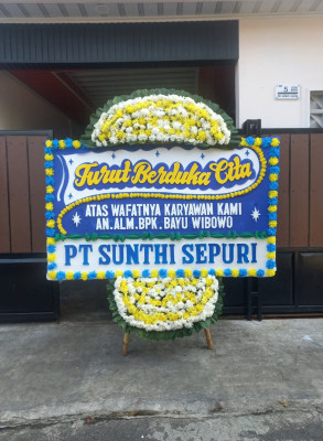Papan Bunga Duka di Belendung